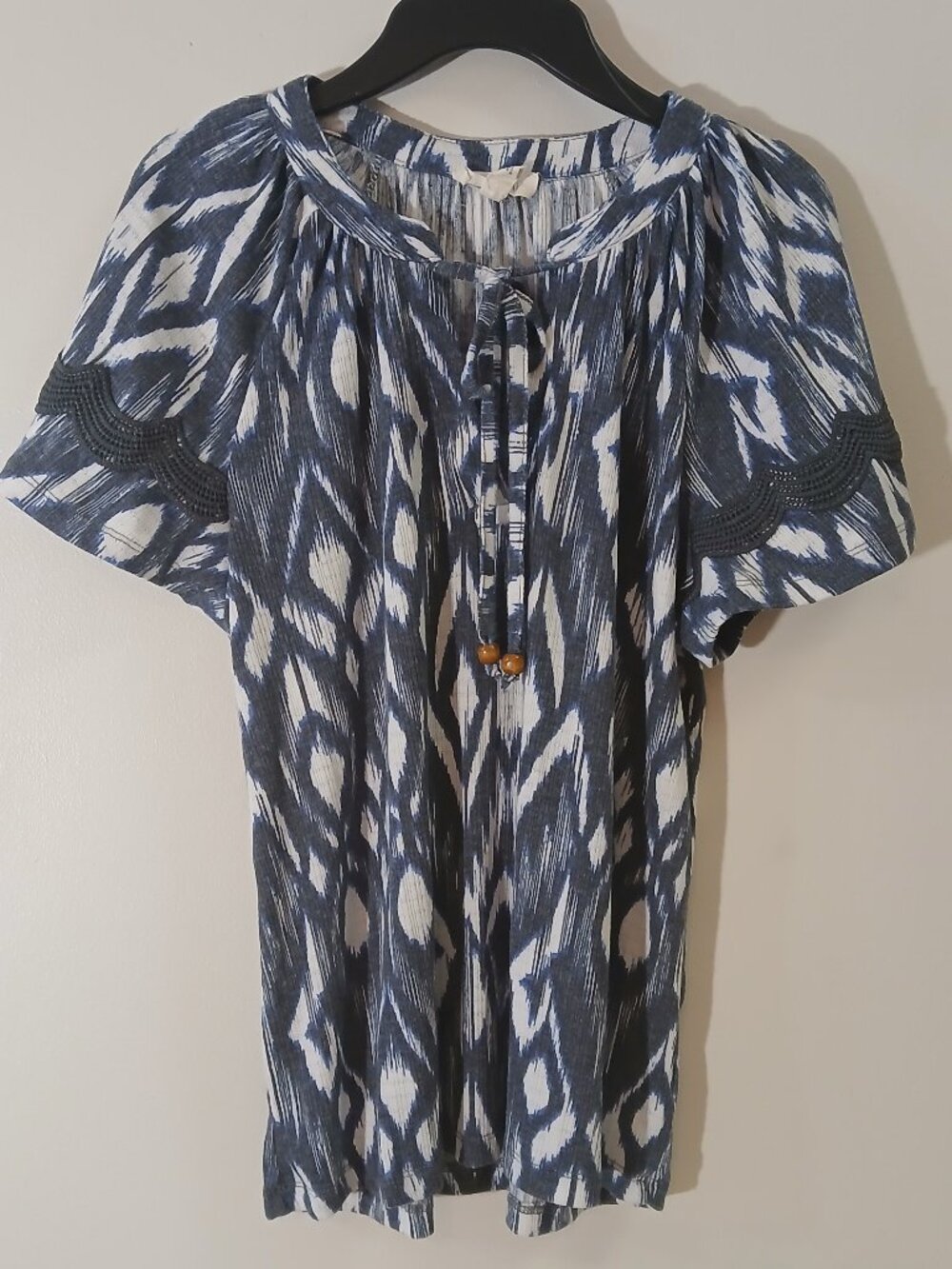 Como Blu blouse - size small - like new